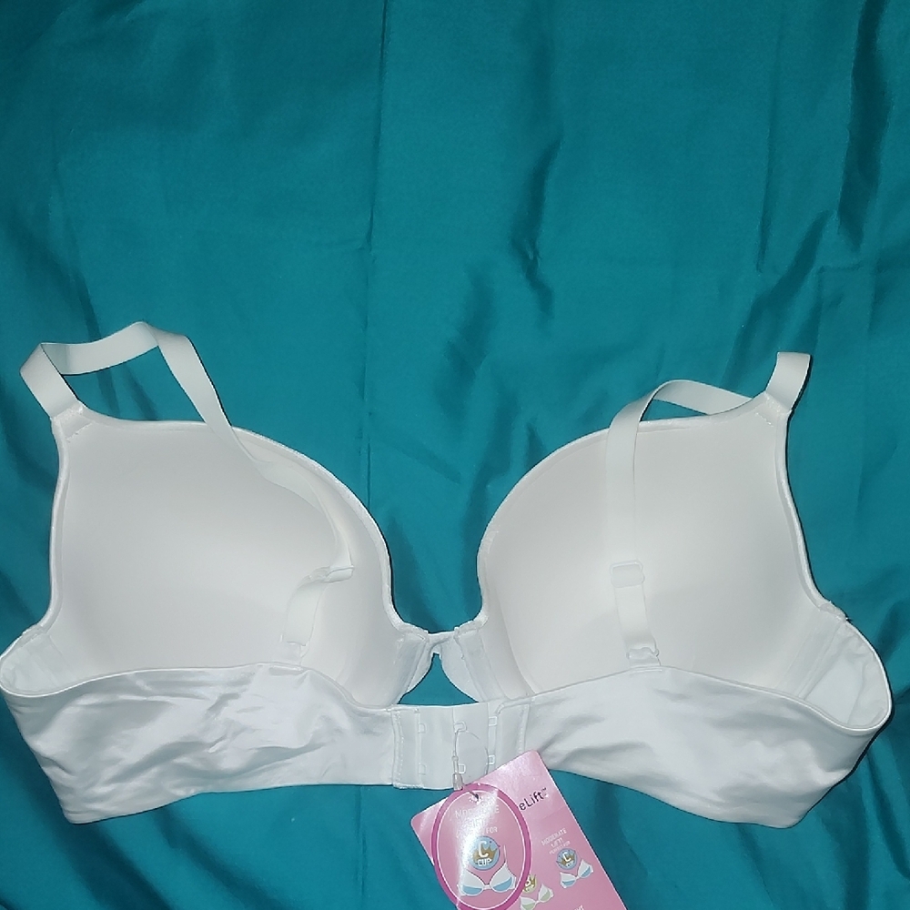 Kathleen Kirkwood Smooth White Bra - Picture 3 of 7